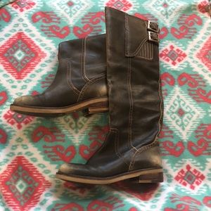 Lucky grey boots
